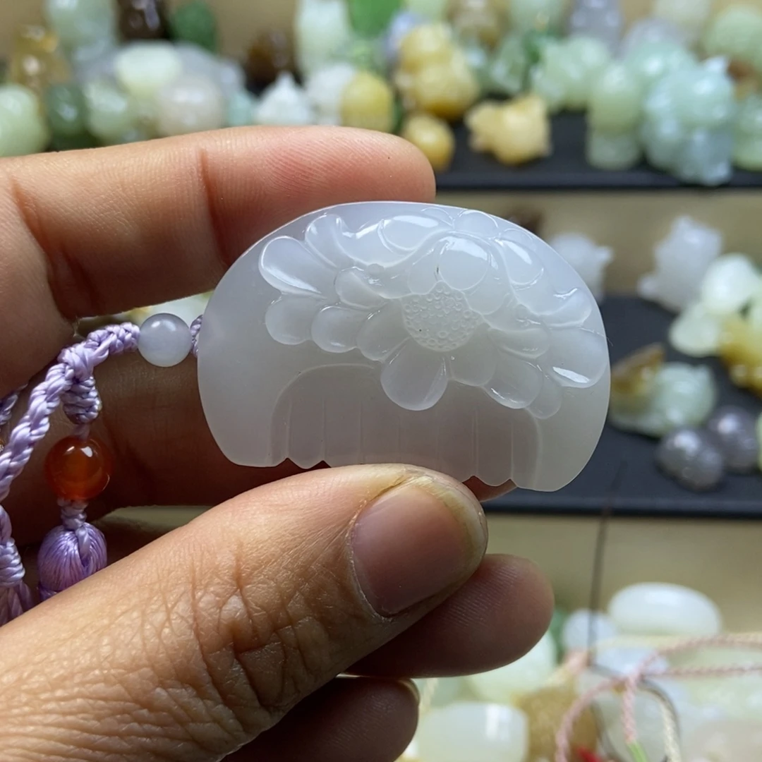 和田玉颈饰未镶嵌平****…