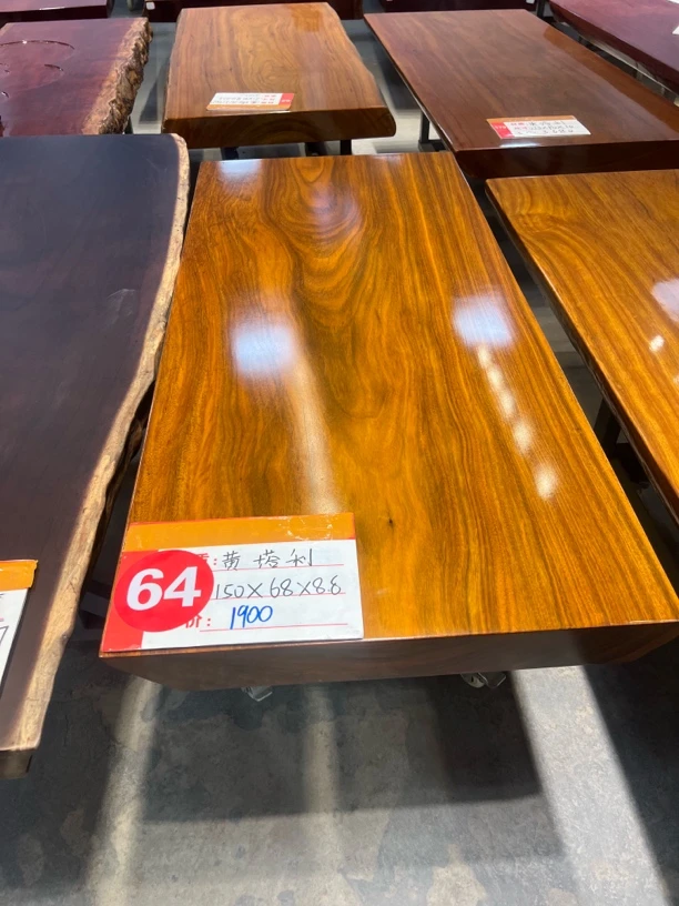 黄塔利大板桌150×68×8.8冬瓜脚 长凳×1