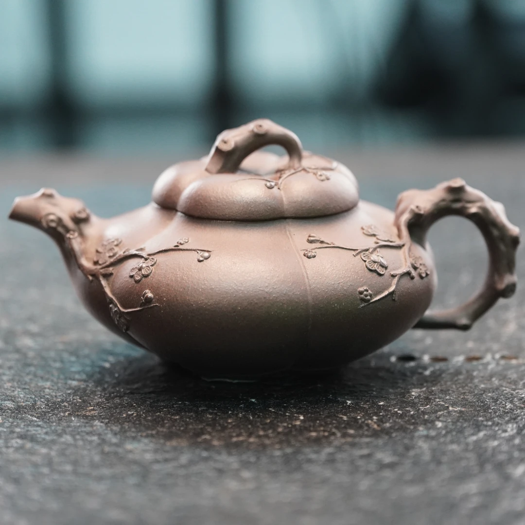 lot.20225 恽建军 紫泥上合梅壶 320cc