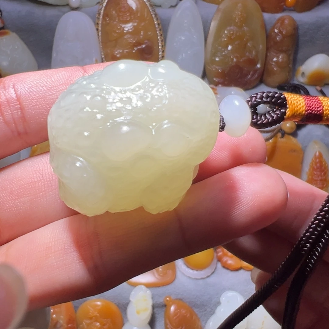 和田玉未镶嵌挂件