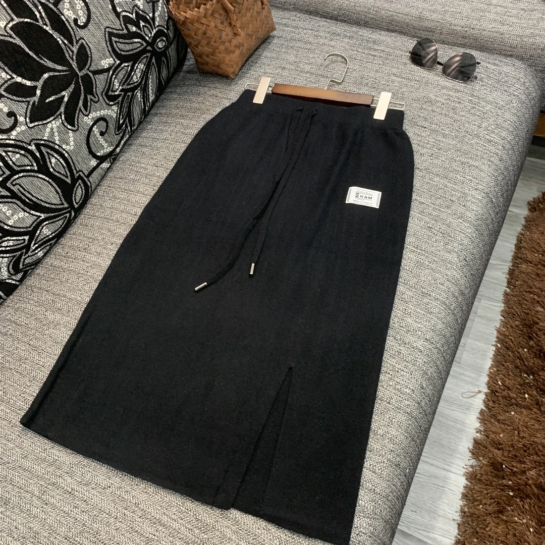 2117 祺欣家 简约风开叉气质包臀裙针织半裙