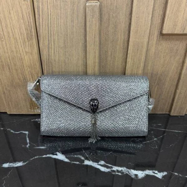 宝格丽/包包/95新/可拆卸金属链(18 X 10厘米)/C14046235521