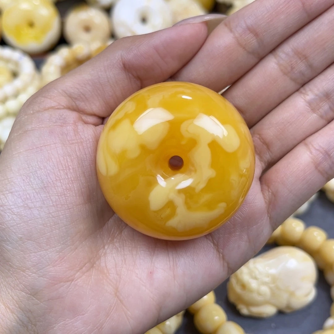 琥珀未镶嵌手串……