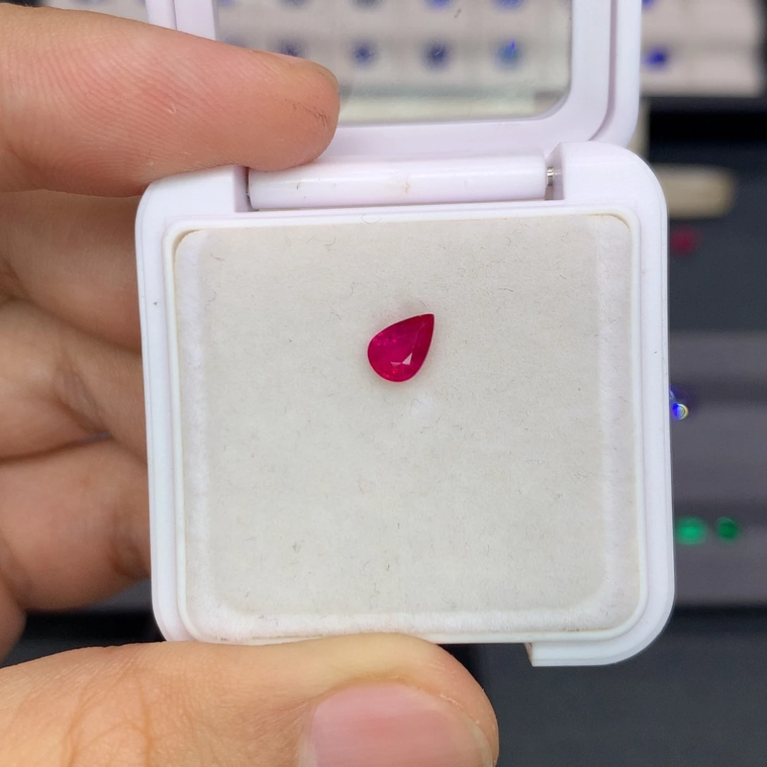 红宝石裸石52分缅甸鸽血红