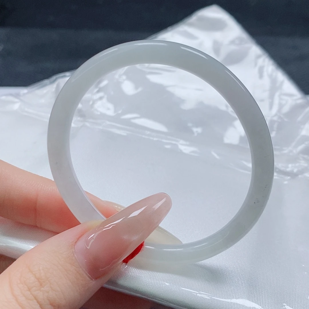 【闪购商品】未镶嵌手镯（贵妃镯）翡翠515号