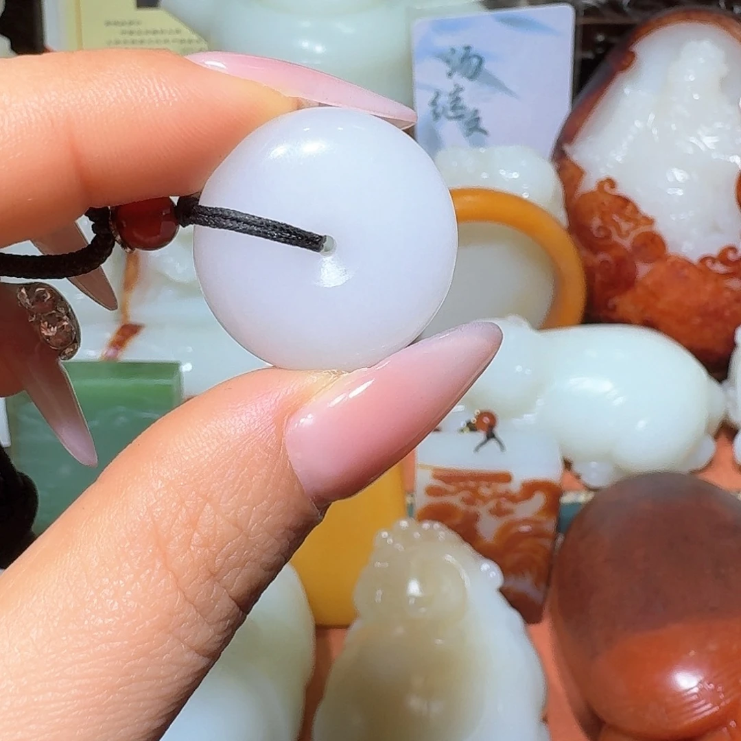 未镶嵌透闪石质玉把件山**?