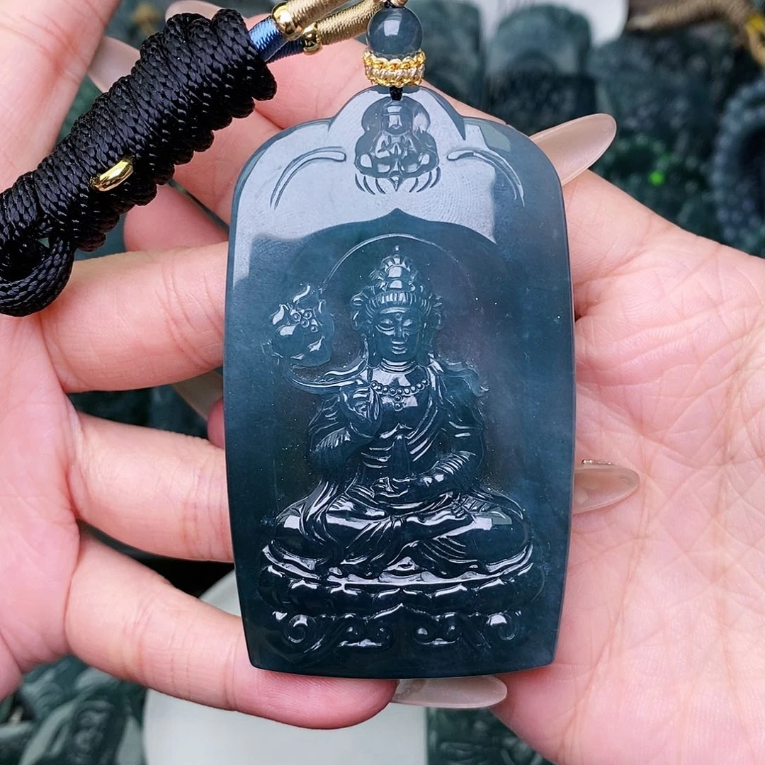 颈饰未镶嵌翡翠