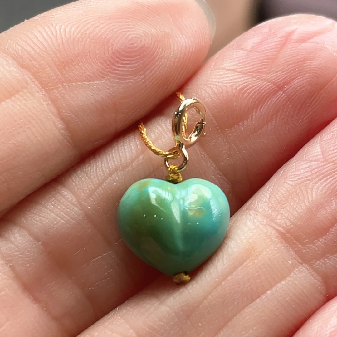 未镶嵌绿松石颈饰