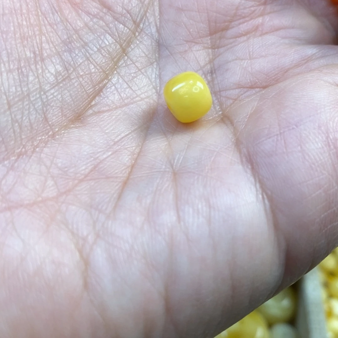 琥珀未镶嵌裸石蜜蜡配珠