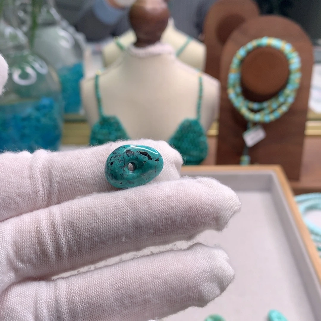 绿松石未镶嵌饰品