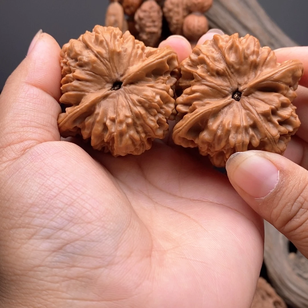 吃***鱼文玩核桃把件111111111111