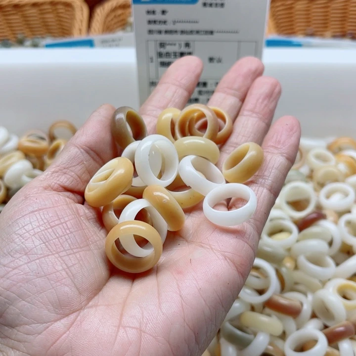 沉***⋯吊坠白玉菩提瑕疵跑环20颗
