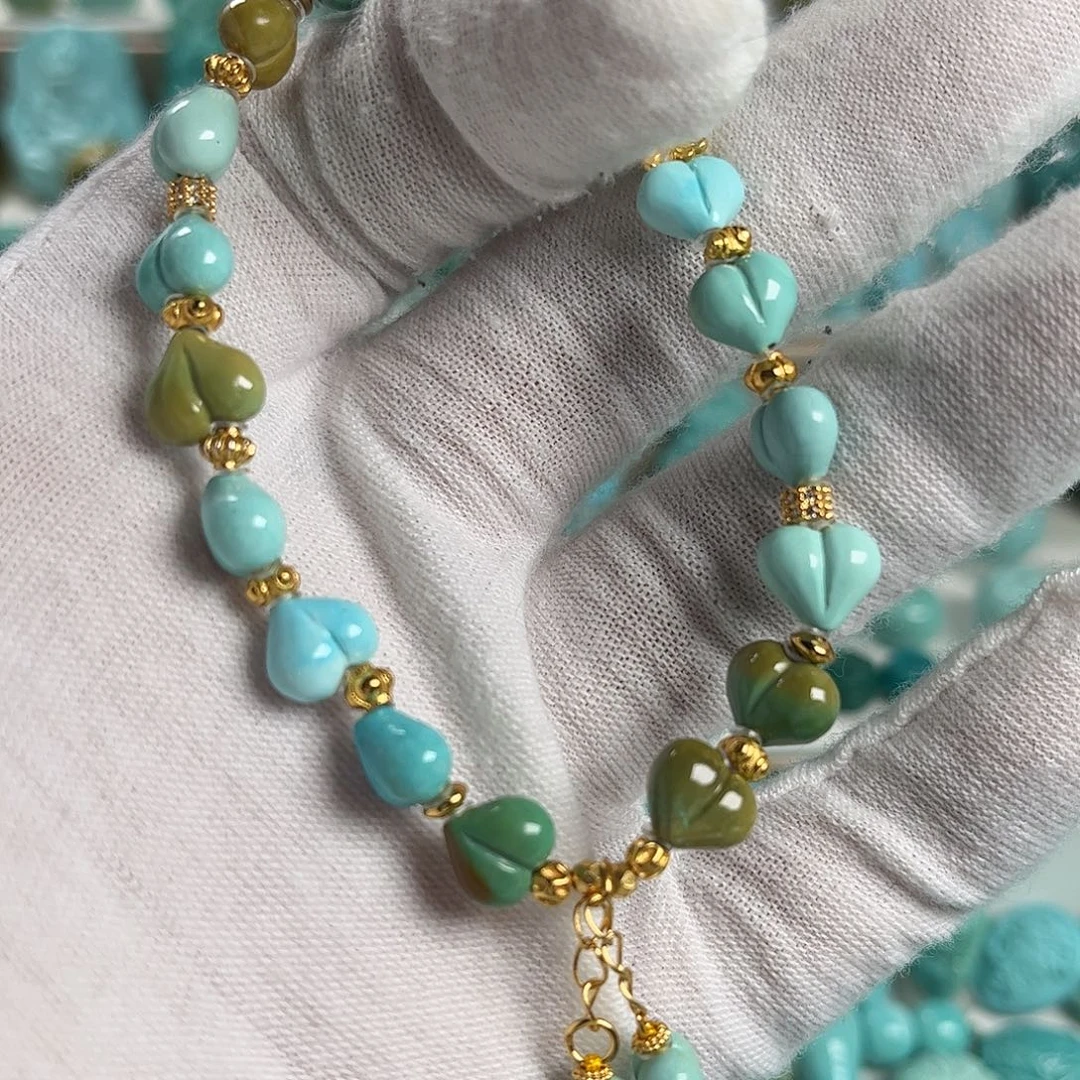 绿松石未镶嵌珠宝奇石