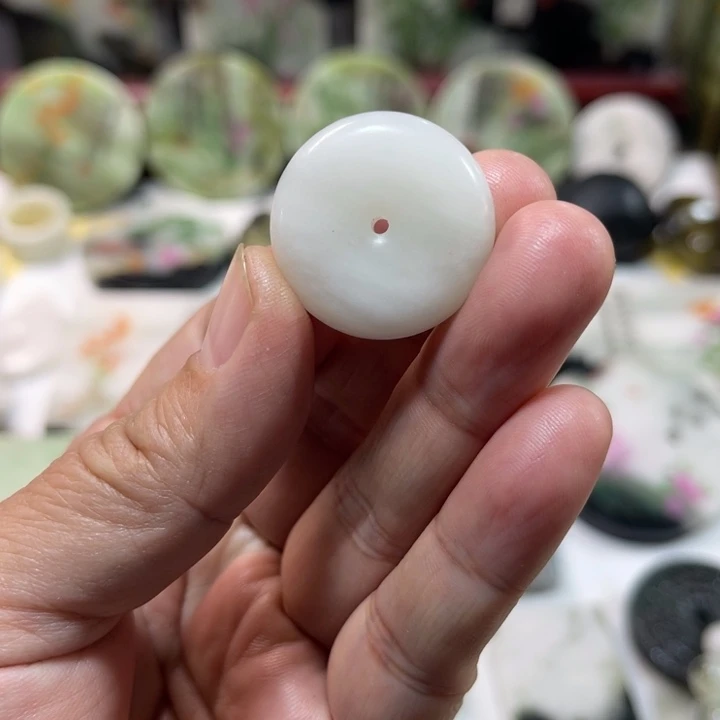 独山玉未镶嵌颈饰