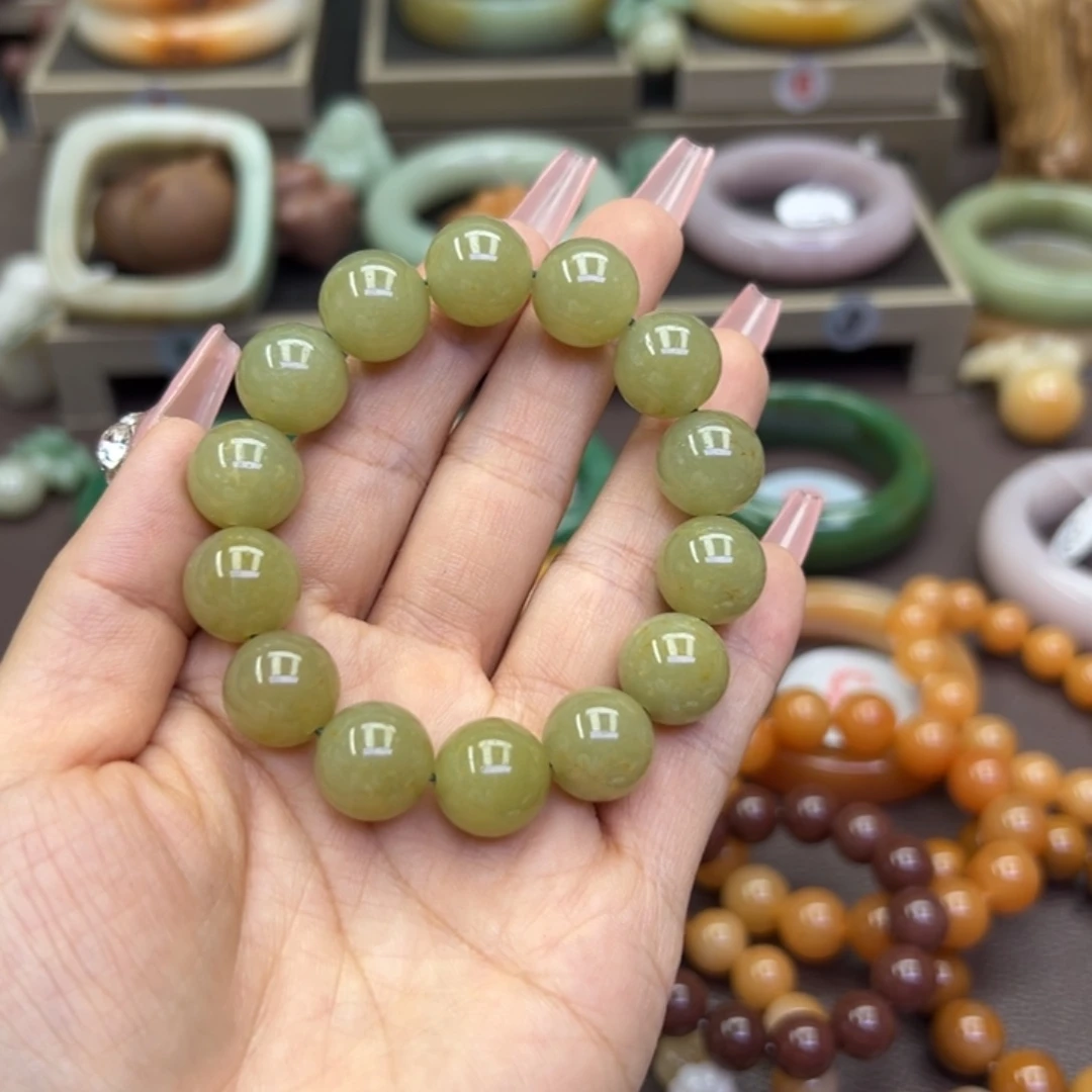 石英质玉手镯未镶嵌贝****体