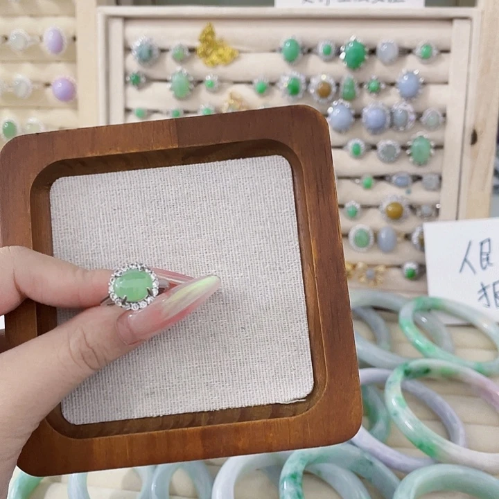 翡翠未镶嵌颈饰天然翡翠Ａ货