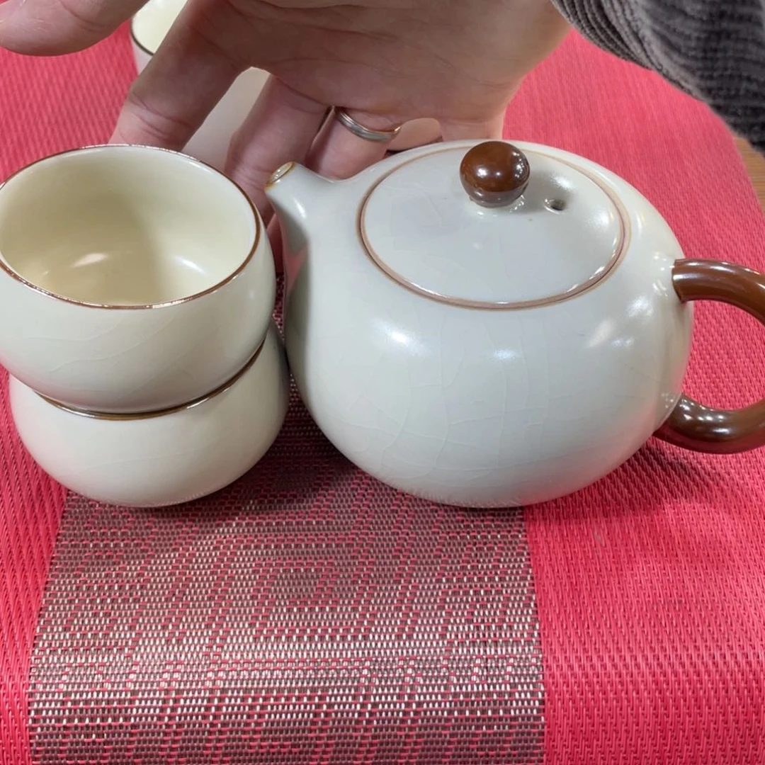 瓷片。。。。。。。。。。。。。。。。