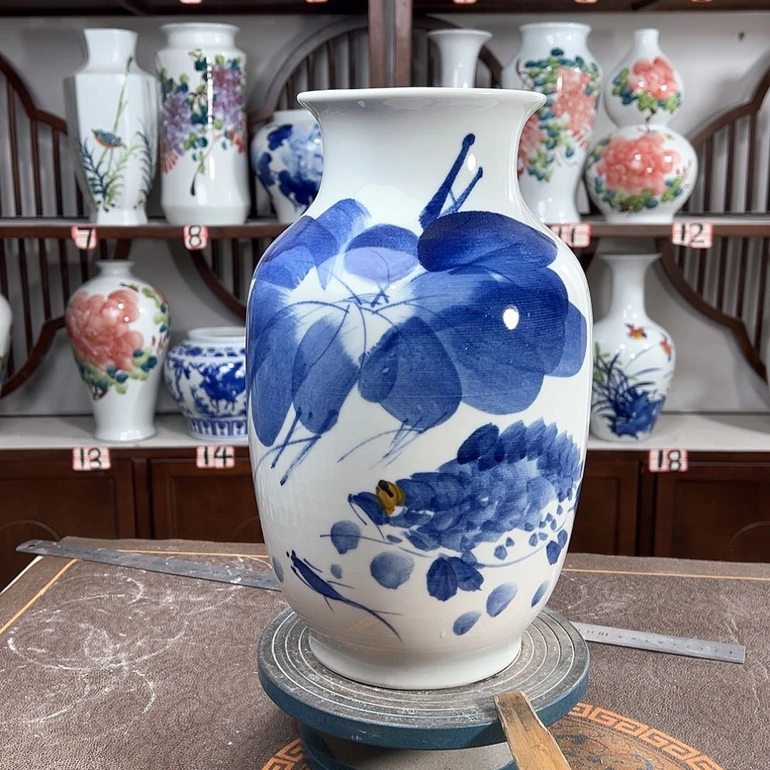 摆件景德镇陶瓷大冬荷鱼