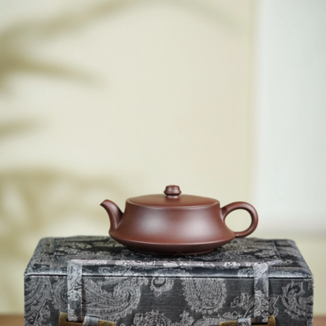 柱础·内推球孔       /容量130cc/紫泥