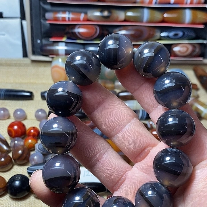 玛瑙/玉髓合金颈饰