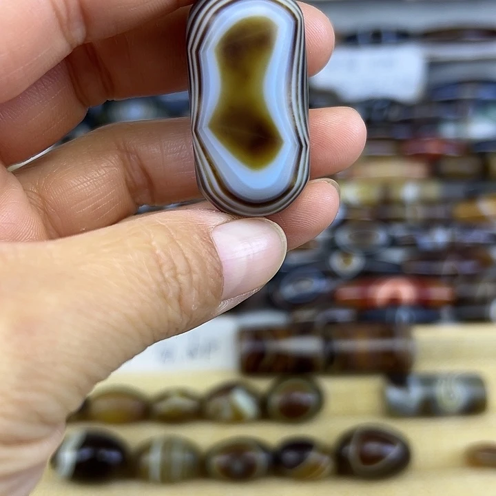 诗***方玛瑙/玉髓合金散珠用户