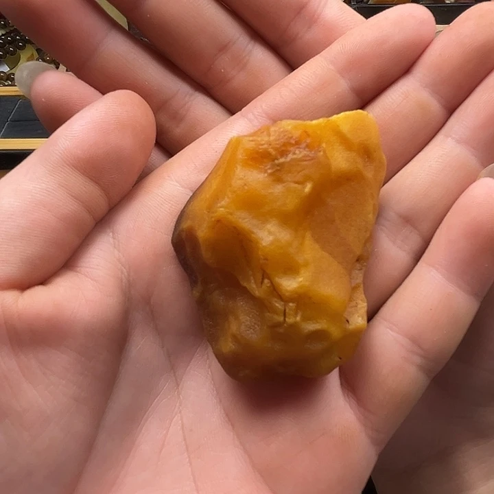 定制琥珀未镶嵌长*纯天然蜜蜡吊坠