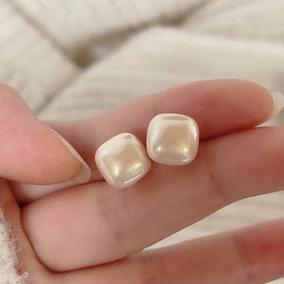 合金仿珍珠耳饰 1456合金高级感香槟方糖贝珠耳钉