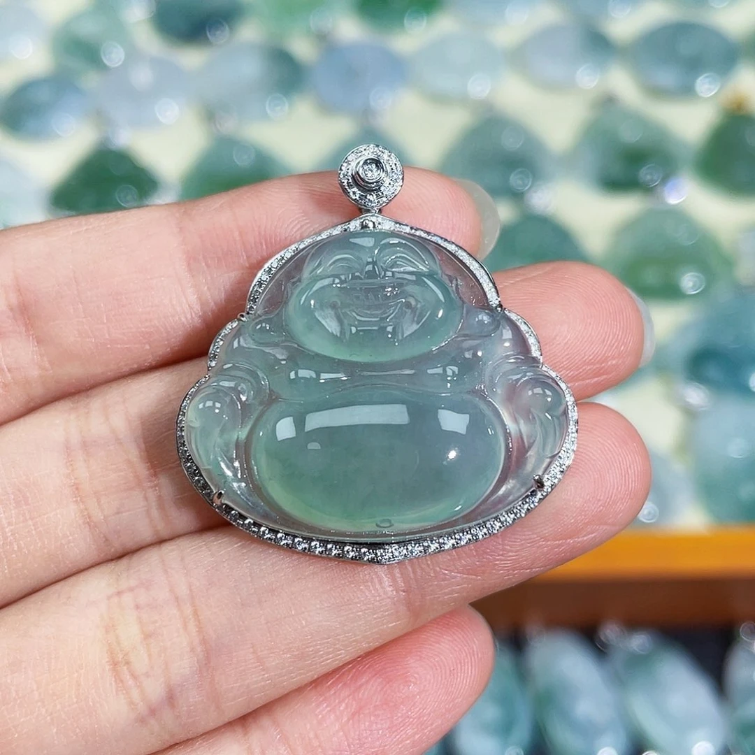 翡翠颈饰18K金镶嵌吊坠