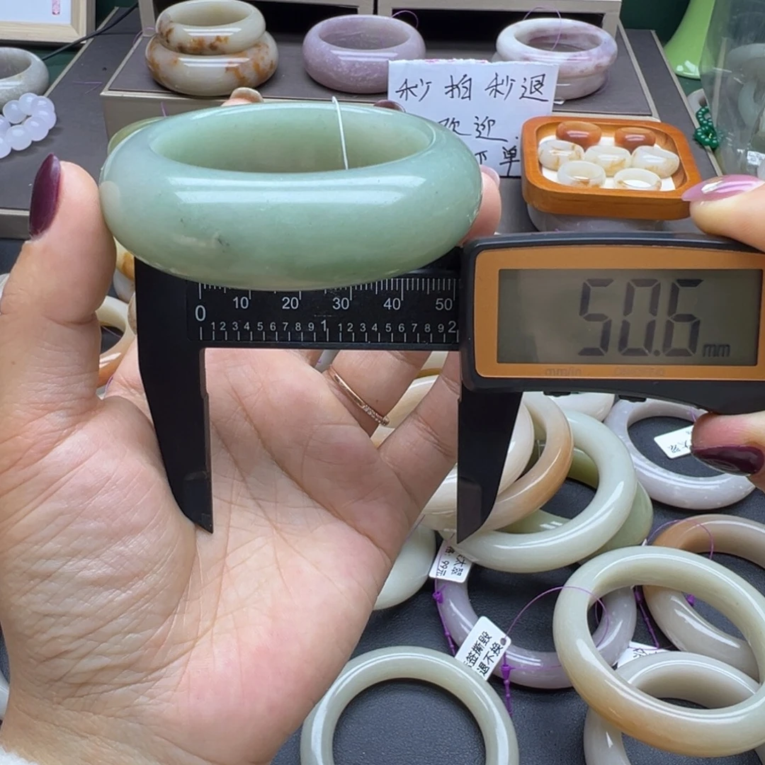 石英质玉（佘太翠）未镶嵌手镯手链吊坠