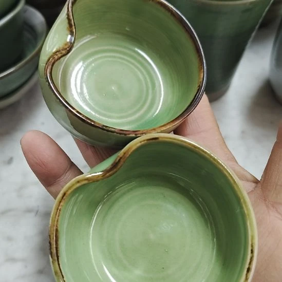 瓷片五厂，七厂各种摆件，瓷片，均有瑕疵！