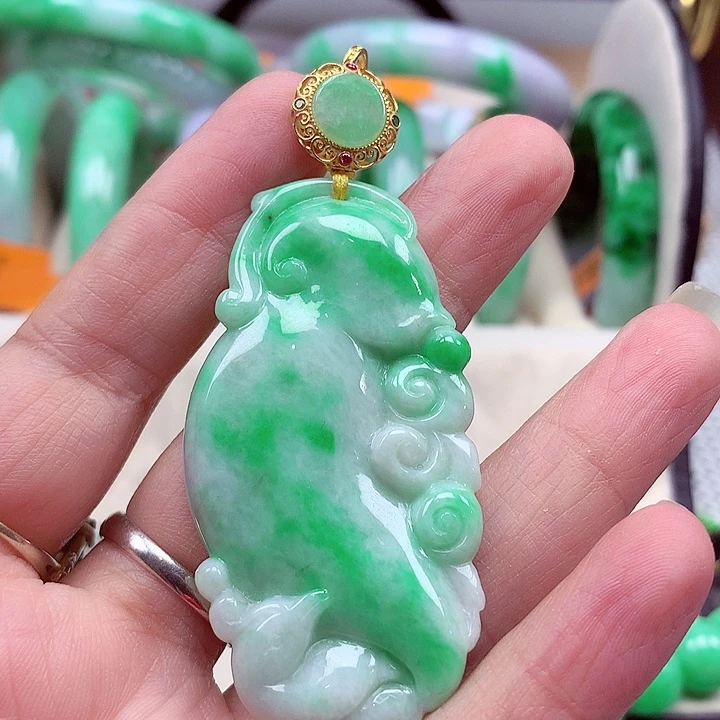 翡翠银S925镶嵌颈饰翡翠