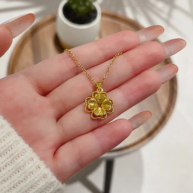 Jusong klein 钛钢项链 四叶草项链女气质镂空花朵时尚锁骨链潮