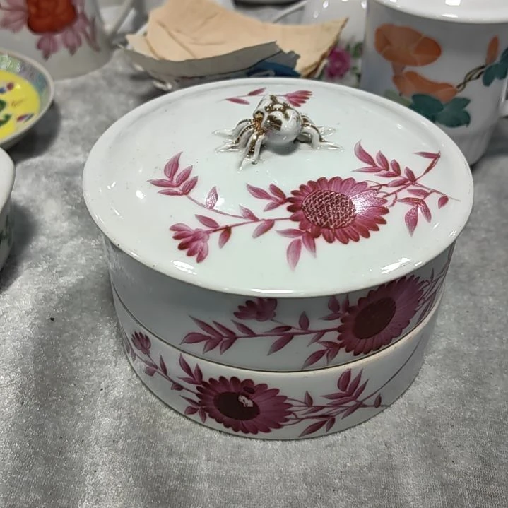 无**东景德镇精美陶瓷摆件