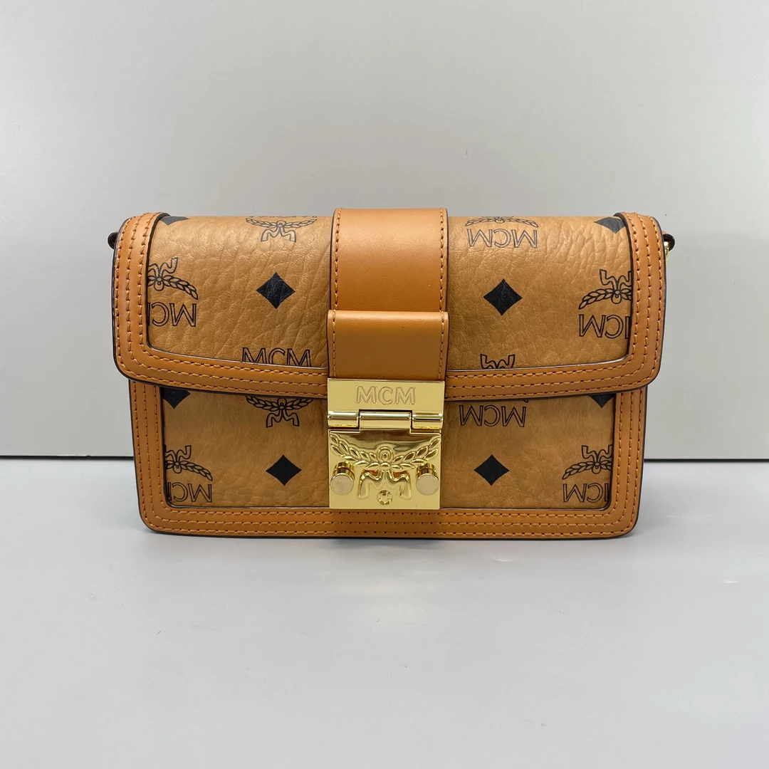 95新 MCM 媚姐/mcm干邑色小号达芙妮链条包18x12x5cmG021309