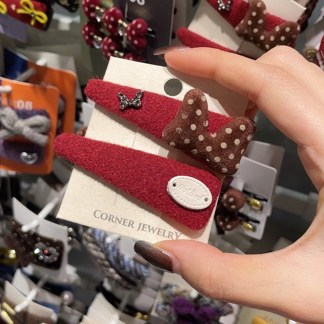 非金属红色咖波点三角