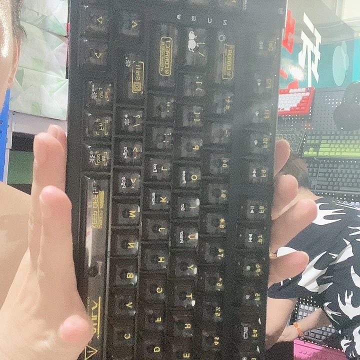 y***X未拆封95新狼蛛F98PRO