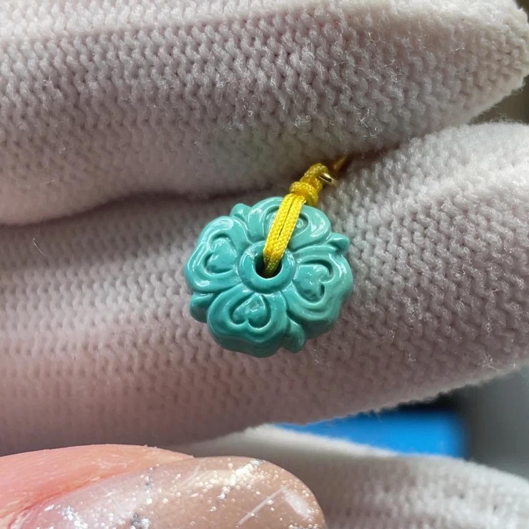 绿松石未镶嵌挂件