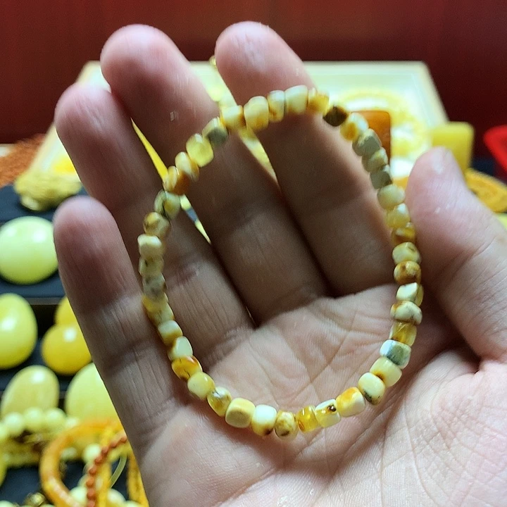 琥珀珠宝奇石未镶嵌多样性发其一