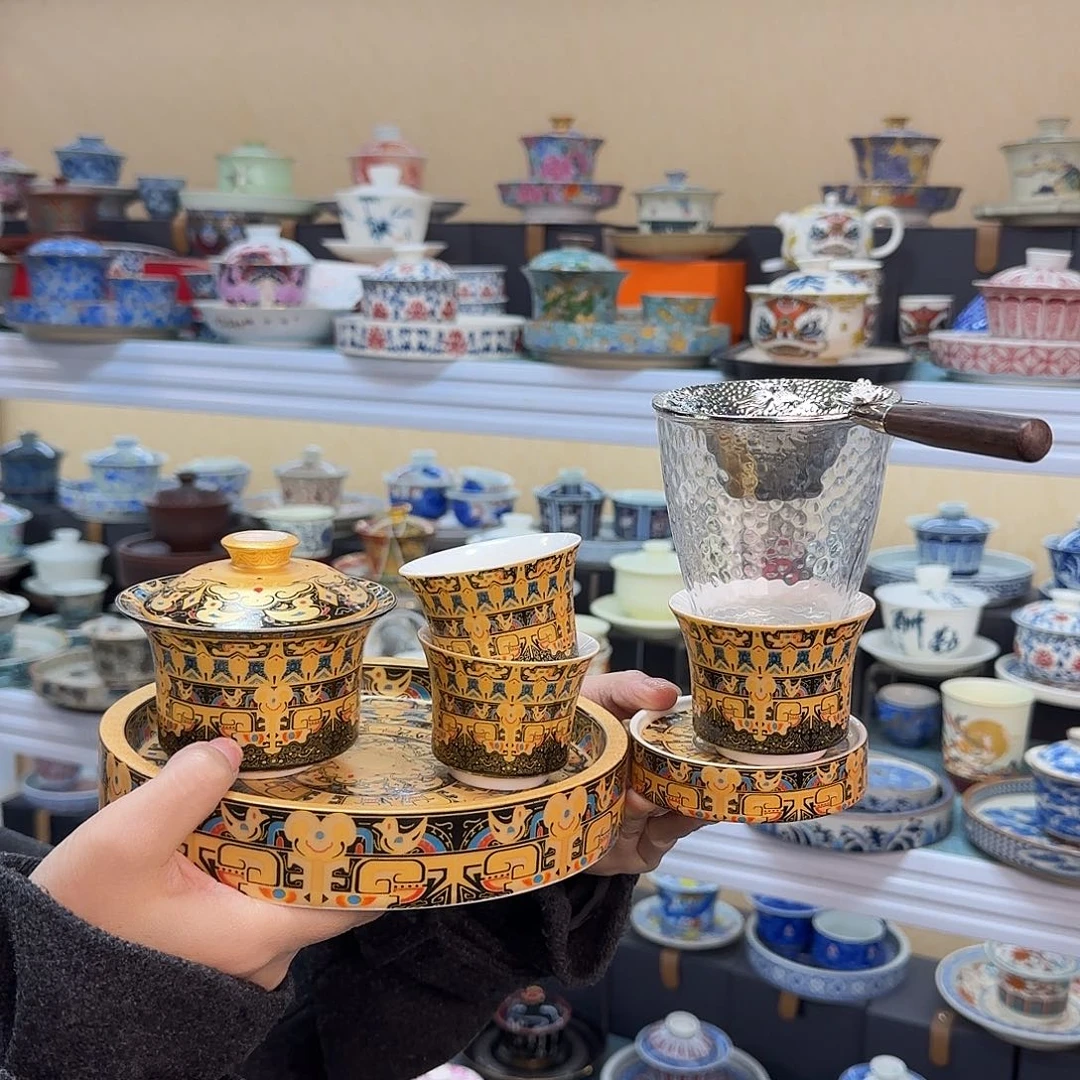 我们都在努力着改变着