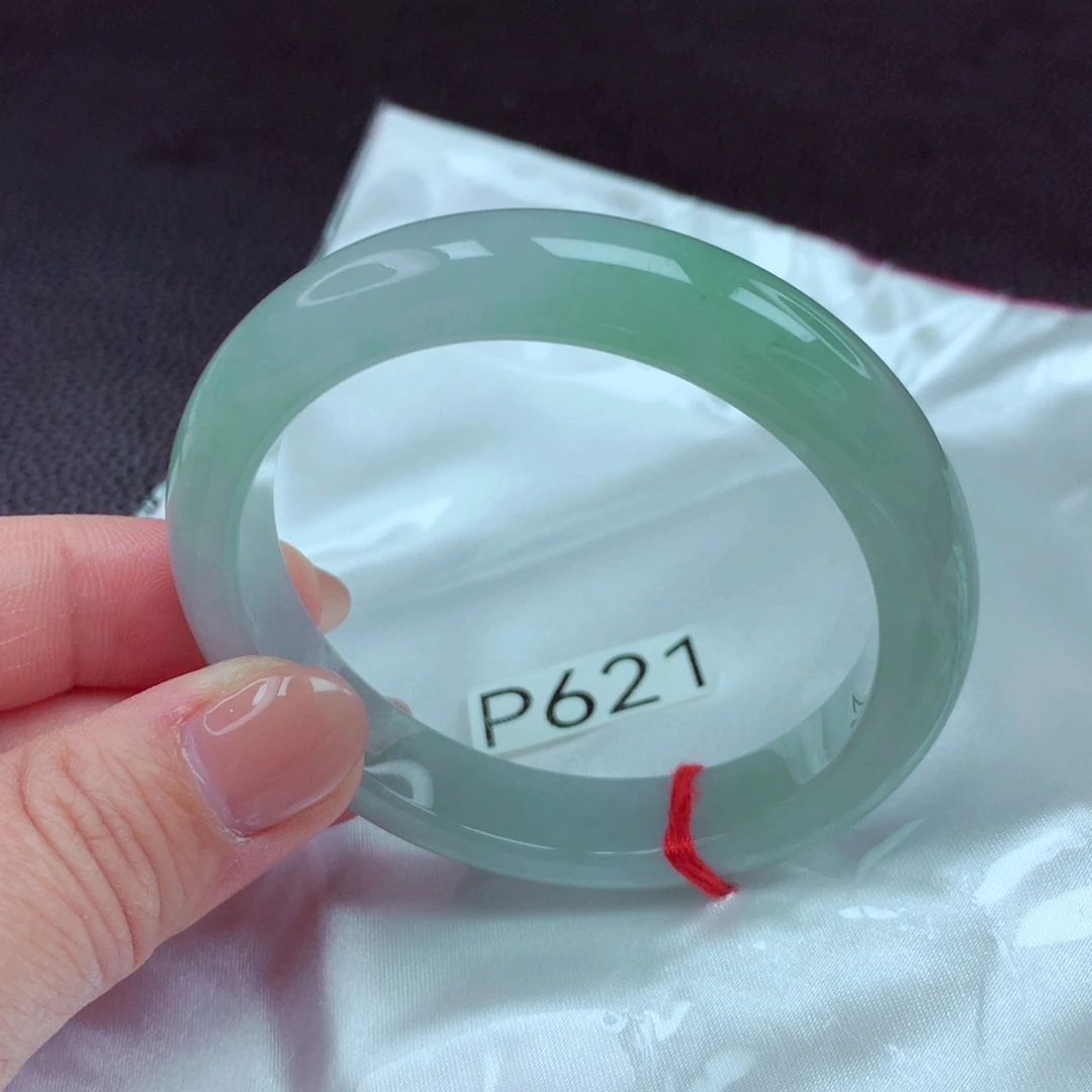 翡翠手镯未镶嵌我88