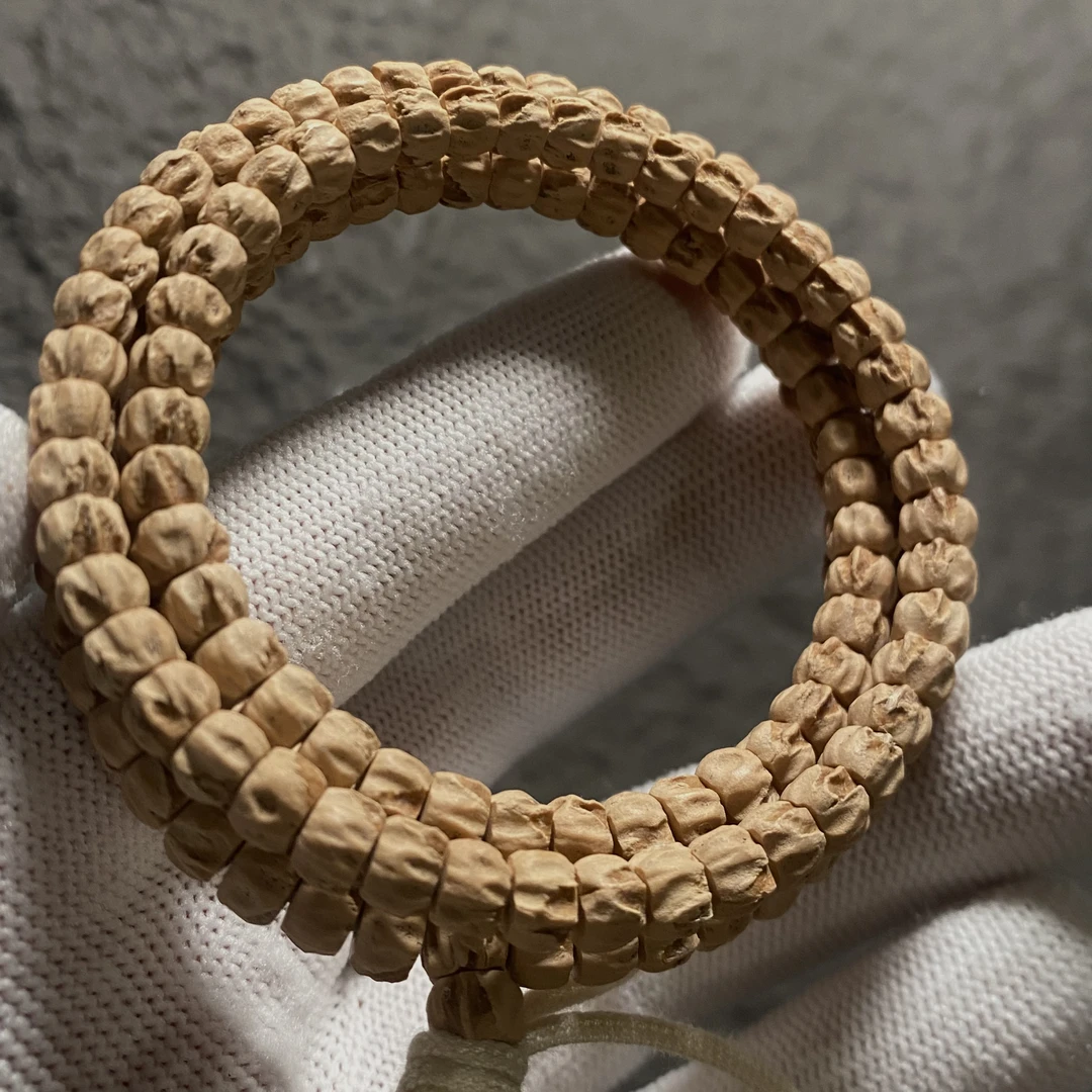 尘迹“刀锋龙脊”尘迹甄选柏香籽百香籽配饰