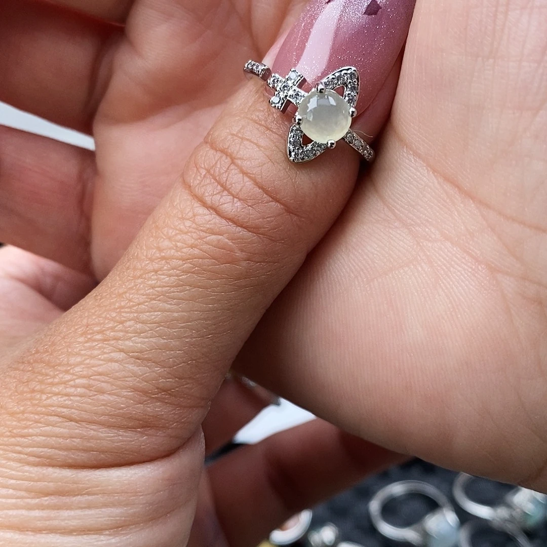 倾****翡翠未镶嵌戒指缅甸