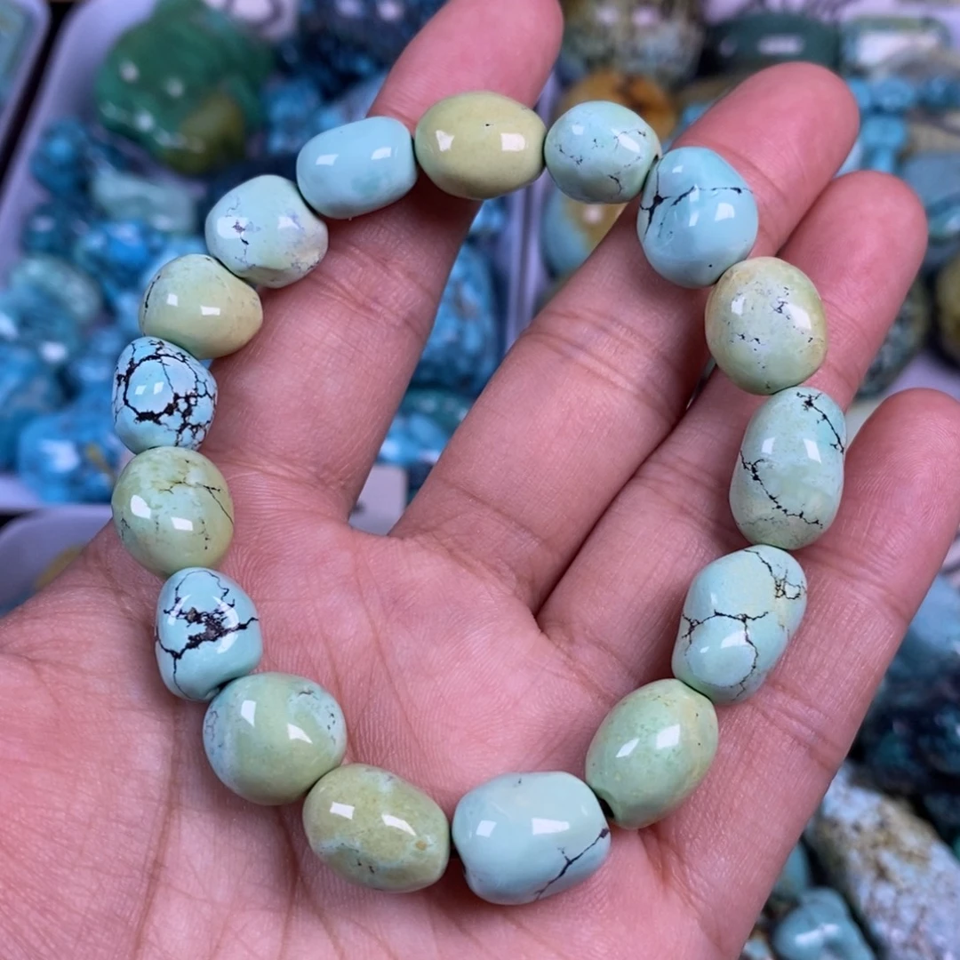 绿松石未镶嵌颈饰