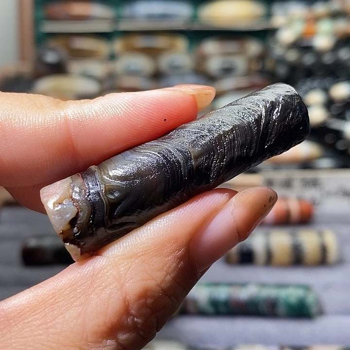 沃***河玛瑙/玉髓未镶嵌吊坠(不含链)