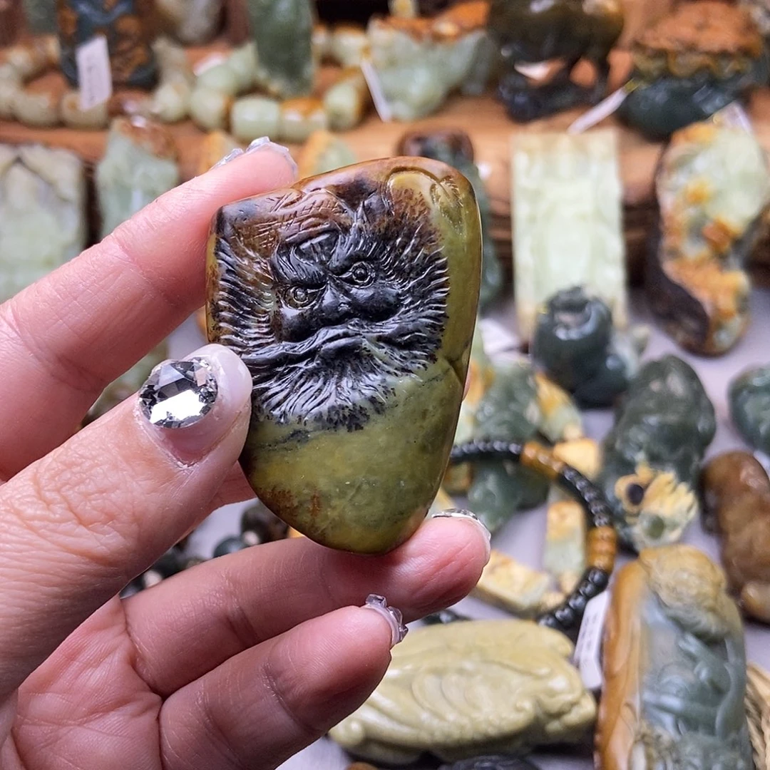 岫岩河磨玉（透闪石质玉）挂坠未镶嵌2****点