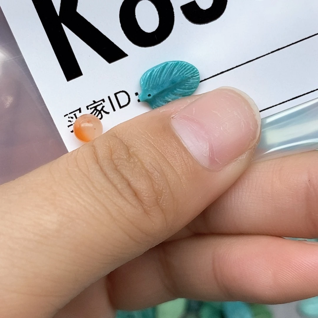 南红玛瑙配饰未镶嵌