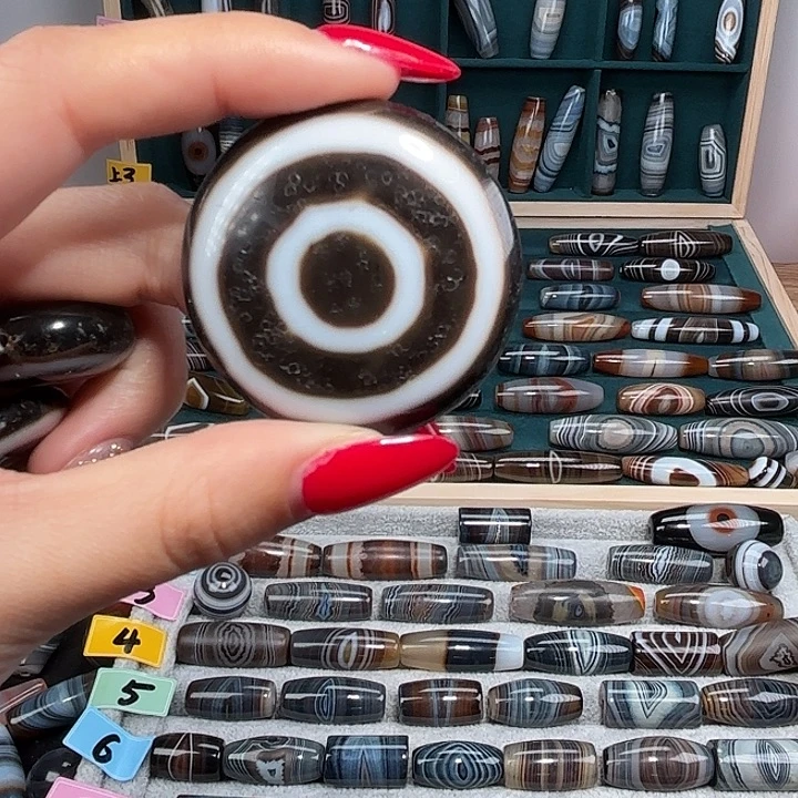 M***r玛瑙/玉髓合金珠宝奇石