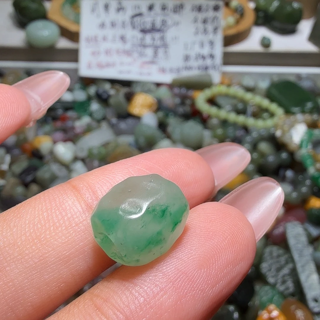 和田玉未镶嵌珠宝奇石