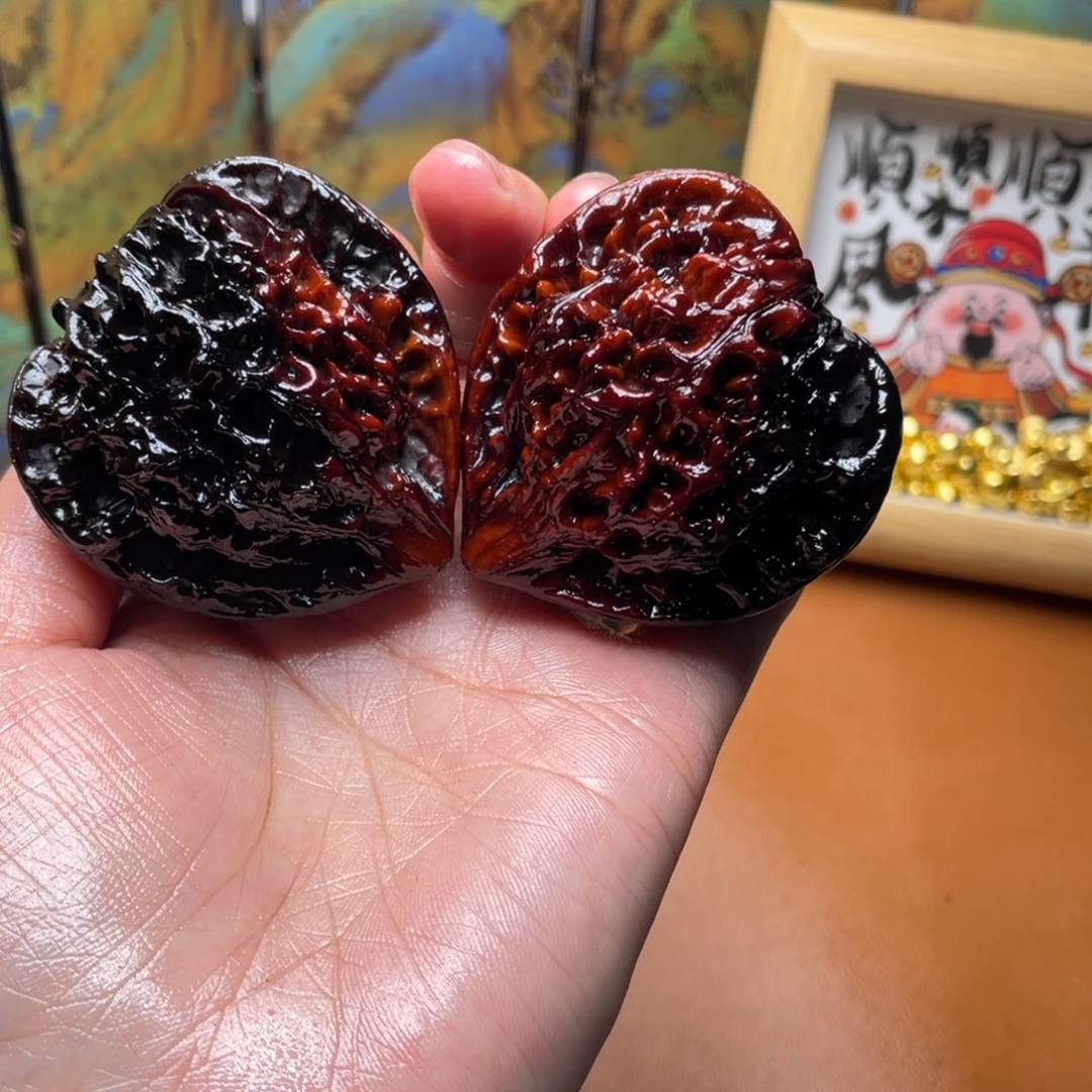 核桃地闷文玩手把件对彩官帽49