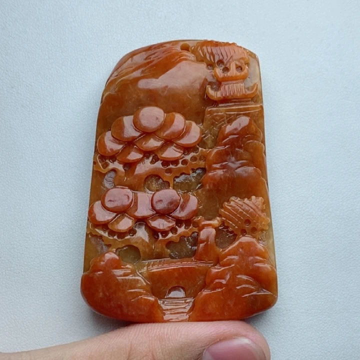 翡翠未镶嵌颈饰山水